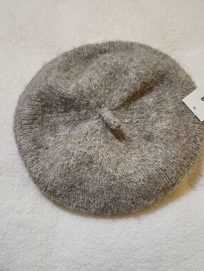 Steve Madden Beige Knit Beret